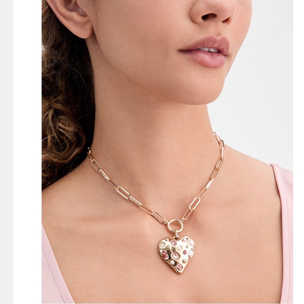 Gold Heart Pendant Chain Necklace - Women's Jewelry